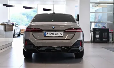 BMW 5-Series 2025, 8140 км, за 38072.73 USD