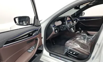 BMW 5-Series 2023, 40070 км, за 30407.21 USD - фото 10