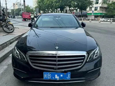 Mercedes-Benz E-Class 2017, 160000 км, за 18369.02 USD