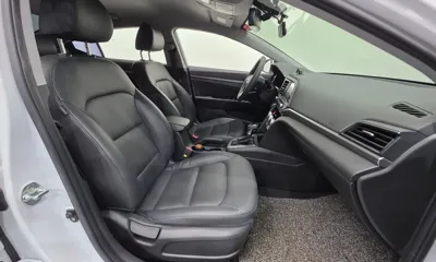 Hyundai Avante 2020, 77133 км, за 8320.87 USD - фото 10