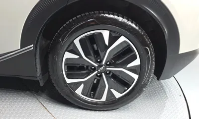 Kia EV6 2022, 120617 км, за 18208.45 USD - фото 21