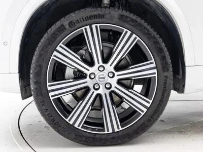 Volvo XC90 2025, 9733 км, за 50331.08 USD