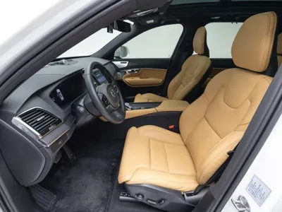 Volvo XC90 2025, 9733 км, за 50331.08 USD - фото 9