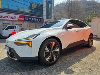 Polestar Polestar 4 2026, 824 км, за 13706.18 USD