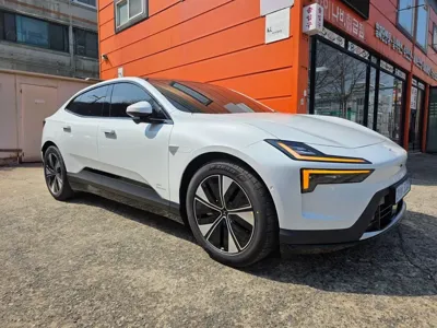 Polestar Polestar 4 2026, 824 км, за 13706.18 USD