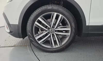 Volkswagen Tiguan 2023, 42737 км, за 18540.22 USD