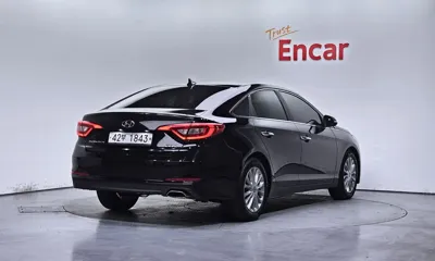 Hyundai Sonata 2015, 177074 км, за 3230.92 USD