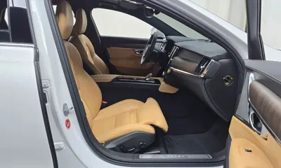 Volvo S90 2023, 57298 км, за 25713.93 USD - фото 11