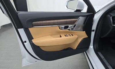 Volvo S90 2023, 57298 км, за 25713.93 USD - фото 24