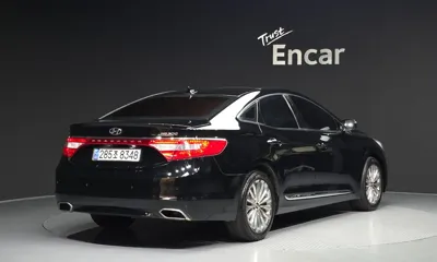 Hyundai Grandeur 2012, 178898 км, за 2822.63 USD
