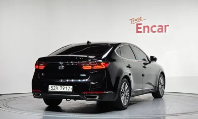 Kia K7 2018, 208254 км, за 7930.83 USD