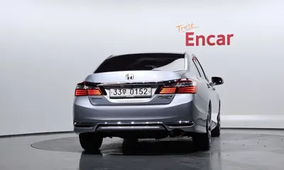 Honda Accord 2017, 91719 км, за 6498.62 USD