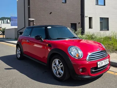 MINI Cooper 2013, 156500 км, за 2619.14 USD