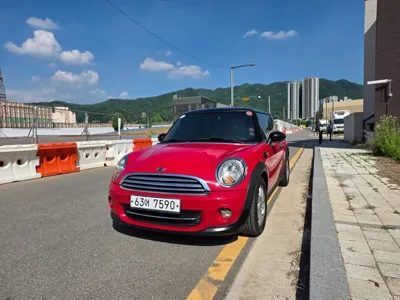 MINI Cooper 2013, 156500 км, за 2619.14 USD