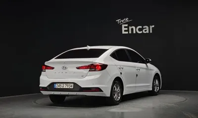Hyundai Avante 2019, 68706 км, за 7862.57 USD