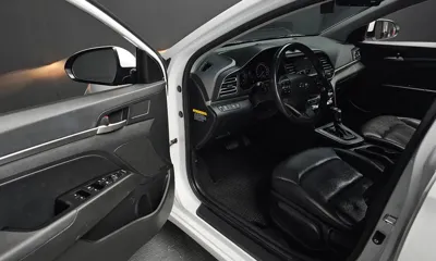 Hyundai Avante 2019, 68706 км, за 7866.21 USD - фото 11