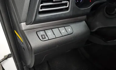 Hyundai Avante 2019, 68706 км, за 7866.21 USD - фото 18
