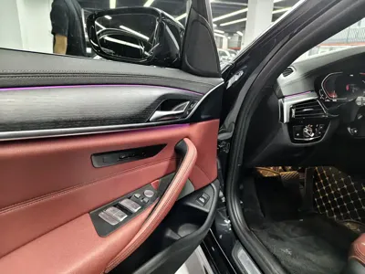 BMW 5 Series 2022, 107000 км, за 26381.43 USD