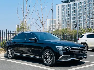 Mercedes-Benz E-Class 2023, 55000 км, за 30371.67 USD