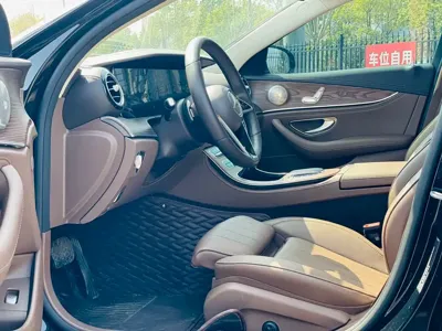 Mercedes-Benz E-Class 2023, 55000 км, за 30371.67 USD