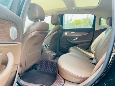 Mercedes-Benz E-Class 2023, 55000 км, за 30371.67 USD