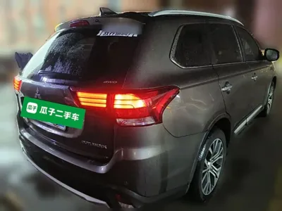 Mitsubishi Outlander 2017, 120100 км, за 6834.26 USD - фото 12