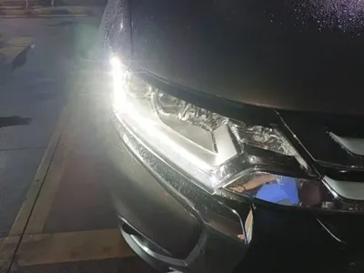 Mitsubishi Outlander 2017, 120100 км, за 6834.26 USD - фото 13