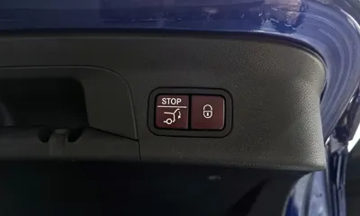 Mercedes-Benz GLC-Class 2017, 89714 км, за 18874.16 USD - фото 20