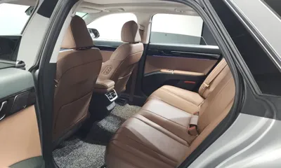 Hyundai Grandeur 2023, 50482 км, за 22362.34 USD - фото 20