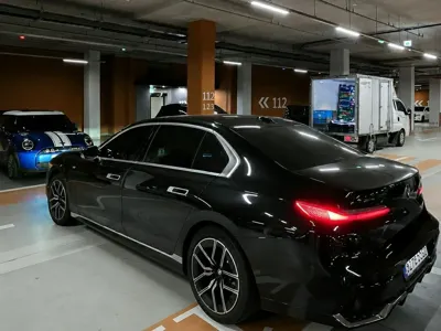 BMW 7-Series 2025, 10800 км, за 68701.59 USD