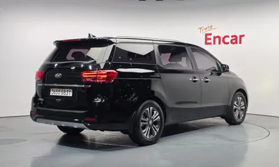 Kia Canival 2020, 80186 км, за 11027.96 USD