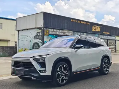 Nio ES8 · 2018 год