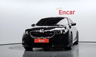 BMW M5 2025, 7133 км, за 123506.42 USD - фото 3