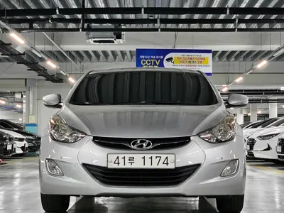 Hyundai Avante 2013, 158050 км, за 2592.88 USD