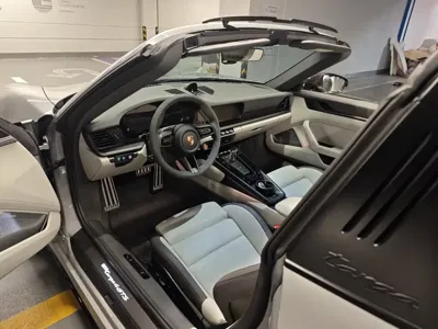 Porsche 911 2026, 2000 км, за 423770.48 USD