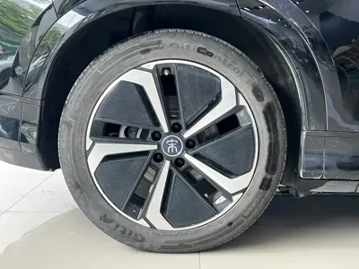 BYD L EV 2025, 18000 км, за 22630.52 USD - фото 10
