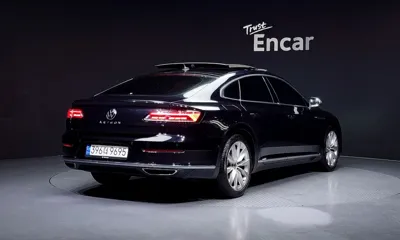 Volkswagen Arteon 2023, 74819 км, за 18211.91 USD