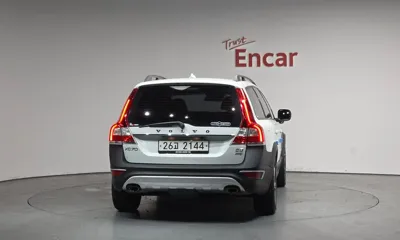 Volvo XC70 2014, 122989 км, за 11421.82 USD