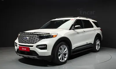 Ford Explorer · 2022 год