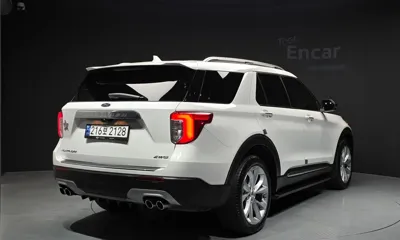 Ford Explorer 2022, 66694 км, за 22362.34 USD - фото 2