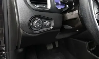 Jeep Renegade 2020, 60879 км, за 8794.79 USD - фото 18