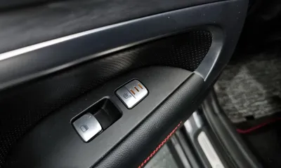 Genesis G70 2018, 106260 км, за 12576.15 USD - фото 17