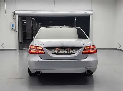Mercedes-Benz E-Class 2011, 211476 км, за 4225.44 USD