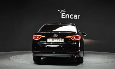 Hyundai Sonata 2015, 204994 км, за 4532.32 USD