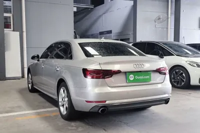 Audi A4L 2018, 167800 км, за 11883 USD