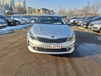 Kia K5 · 2016 год