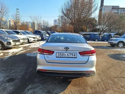 Kia K5 2016, 138045 км, за 4160.44 USD