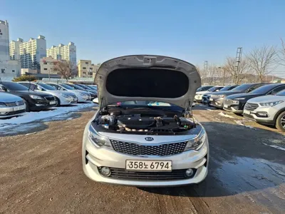 Kia K5 2016, 138045 км, за 4160.44 USD