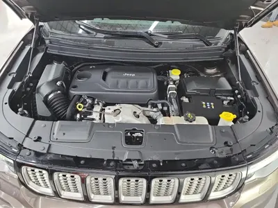 Jeep Grand Commander 2019, 119800 км, за 12919.11 USD - фото 10