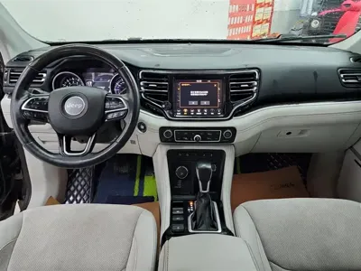 Jeep Grand Commander 2019, 119800 км, за 12919.11 USD - фото 12